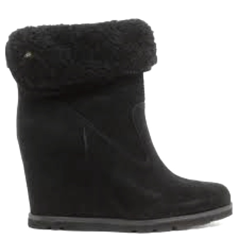 UGG Kyra Wedge Bootie - NEW - Size 8 - Water Resistant